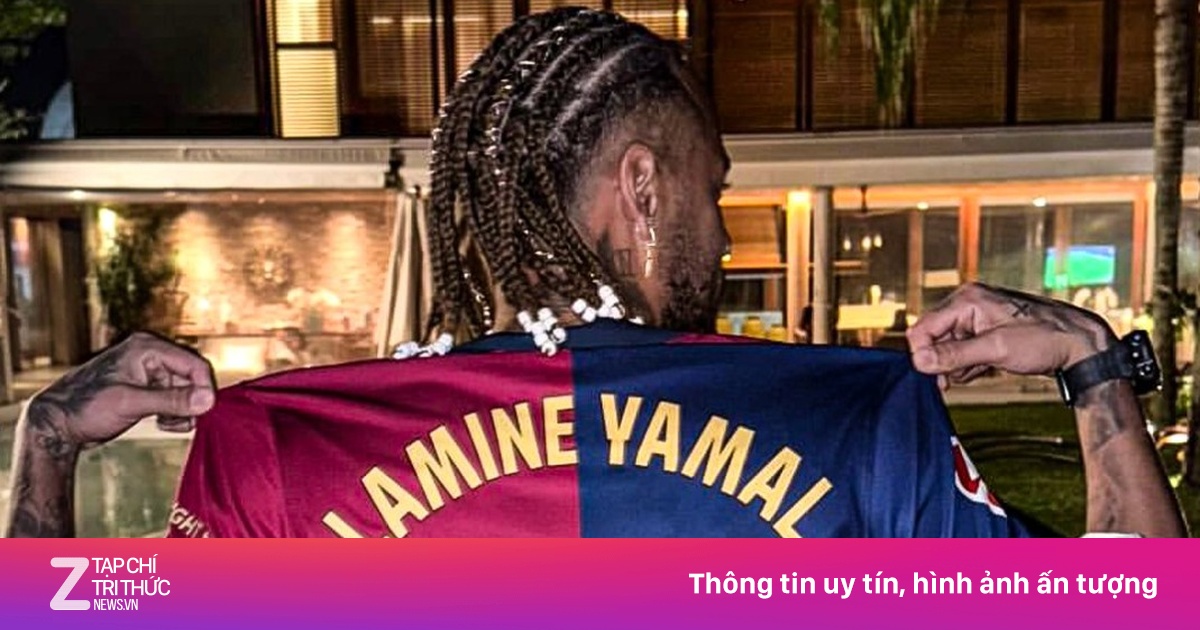 Neymar gây chú ý khi khoác áo Barcelona