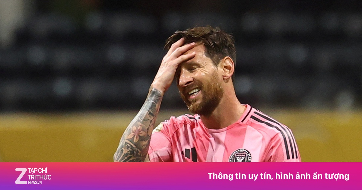 Messi vung tay đánh Vitinha