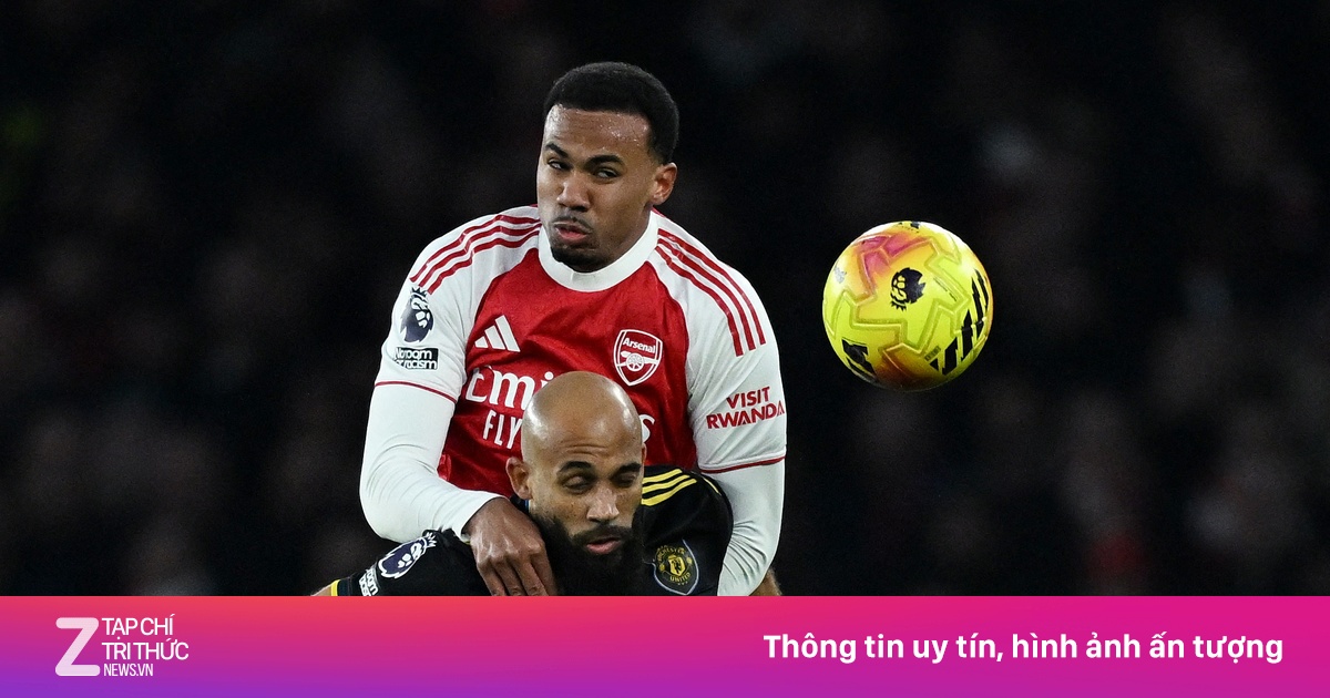 Arsenal 1-2 MU: Dorgu tỏa sáng