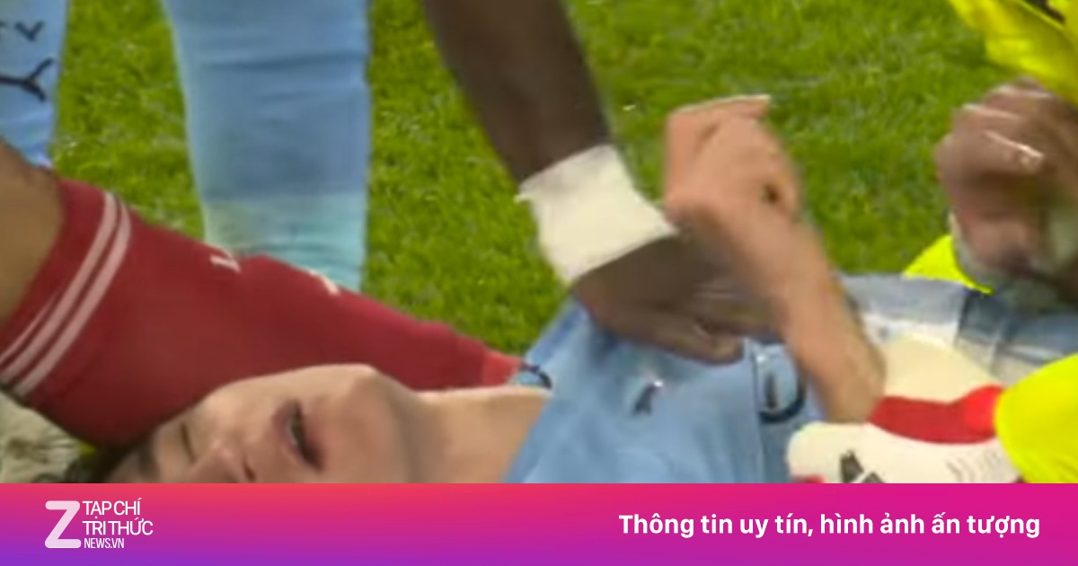 Sao Man City chấn thương ghê rợn