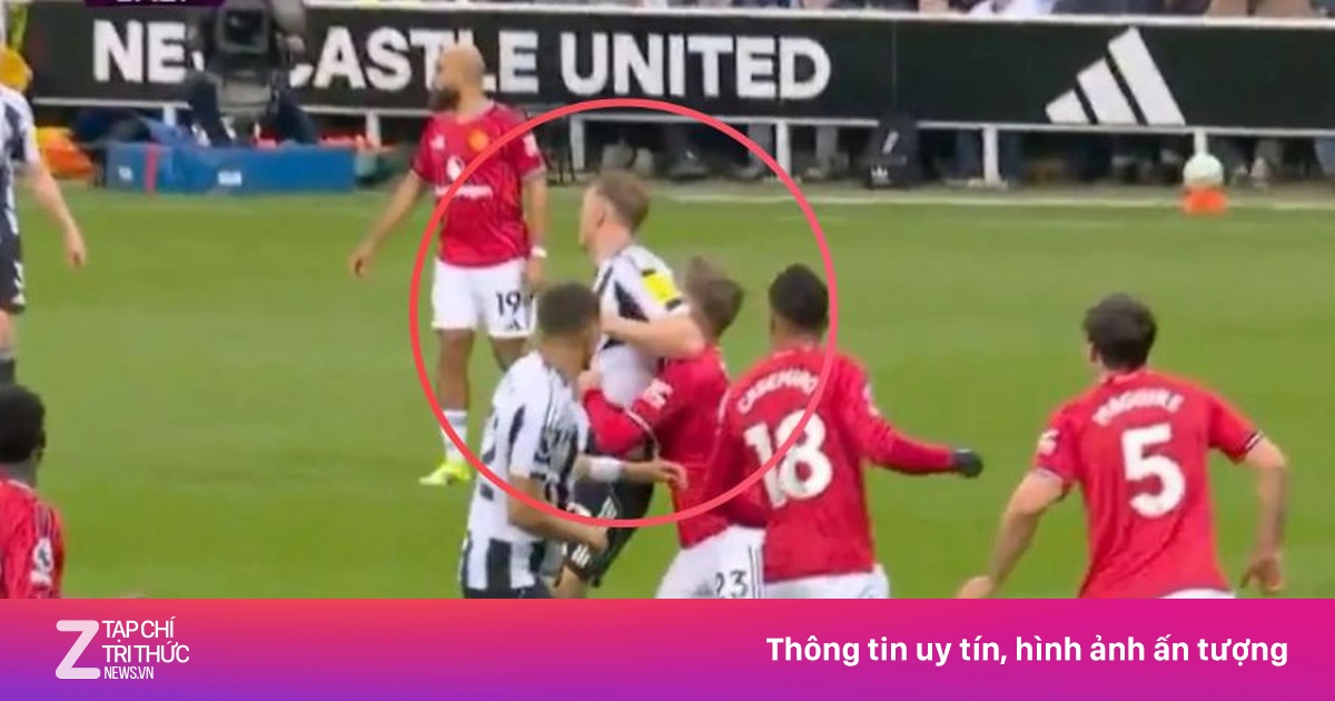 Trung vệ Newcastle gây phẫn nộ