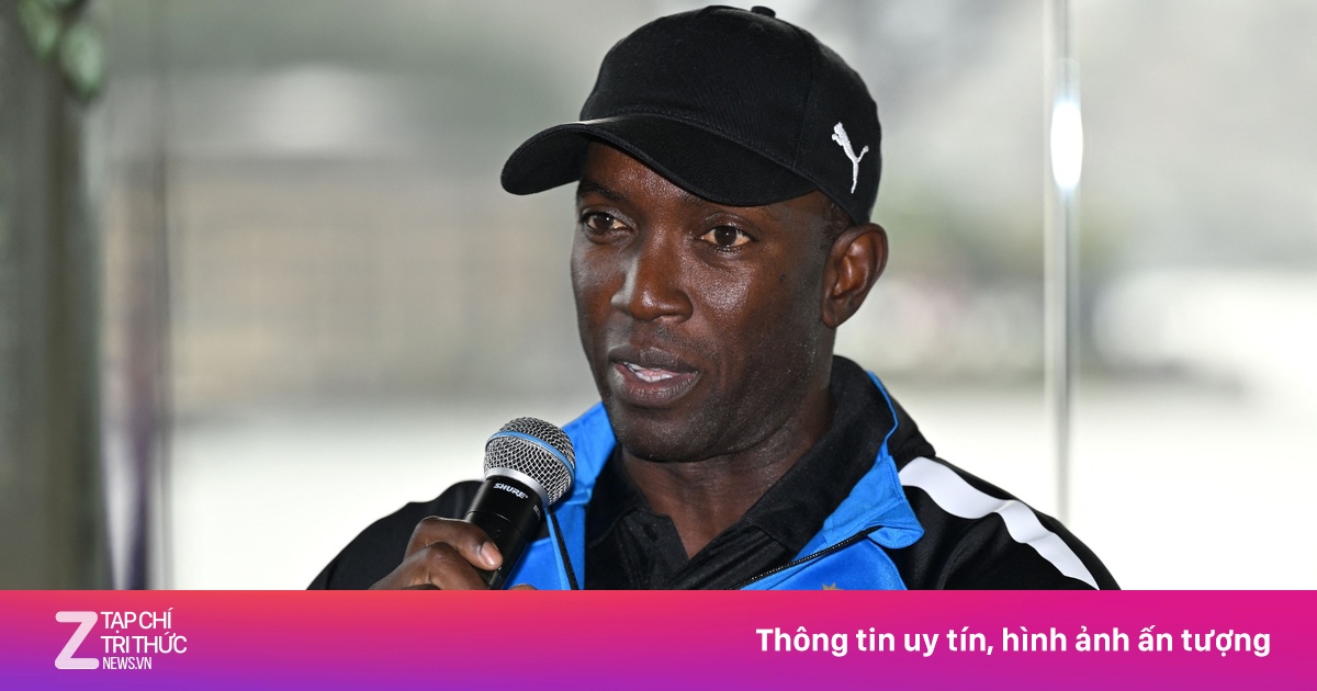 Huyền thoại MU Dwight Yorke mất ghế HLV Trinidad & Tobago sau thất bại World Cup
