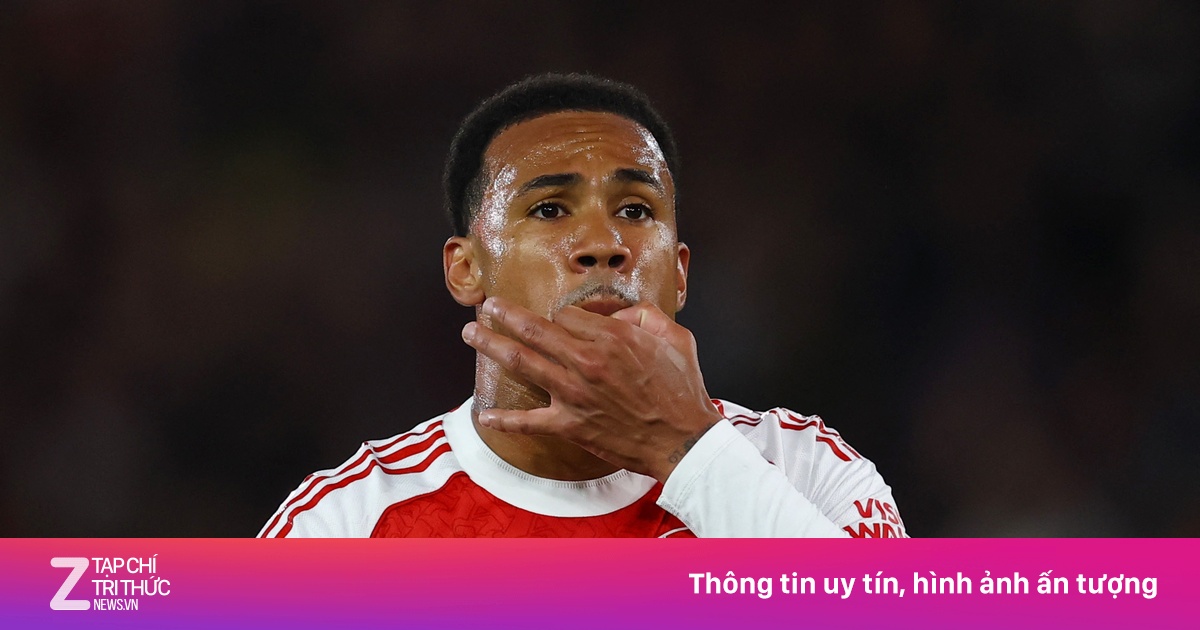 Cú sốc với Arsenal