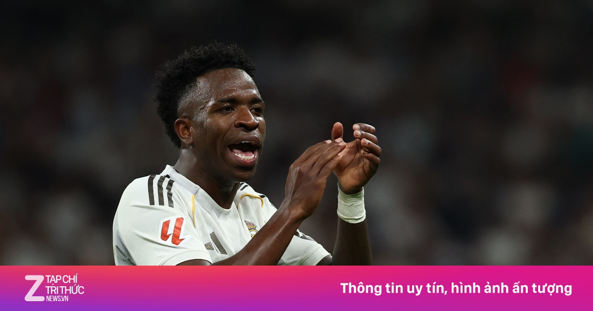 Xe bus Real Madrid bỏ rơi Vinicius