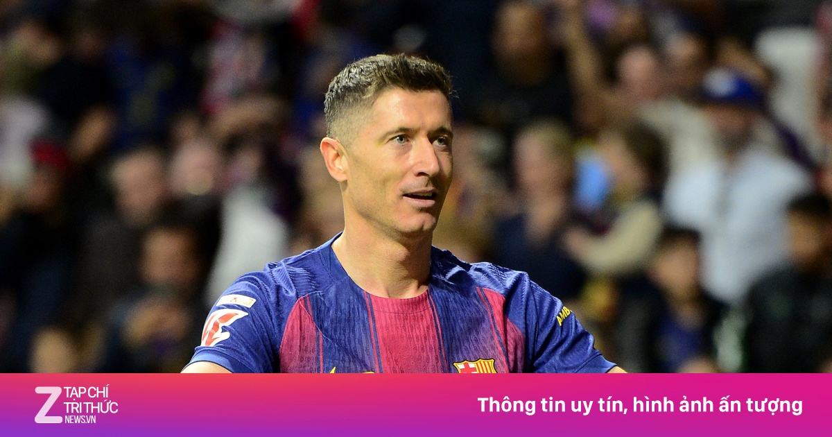 Lewandowski rời Barcelona