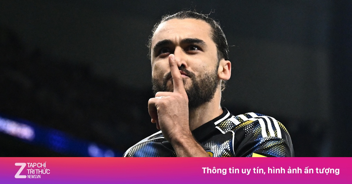 Tiền đạo 0 đồng làm dậy sóng Premier League