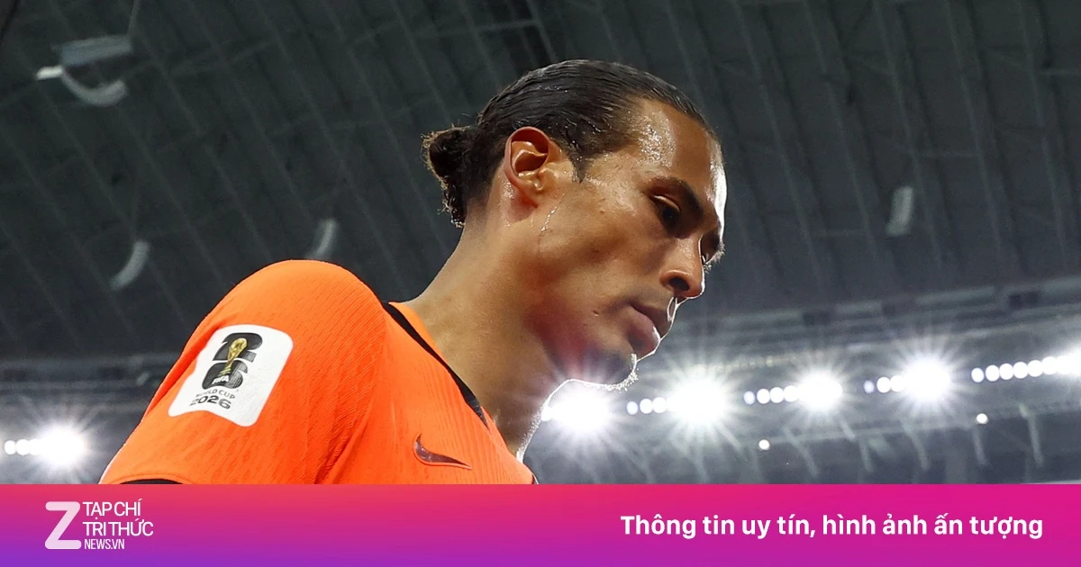 Tiền đạo cao 1,86 m khiến Van Dijk ôm hận