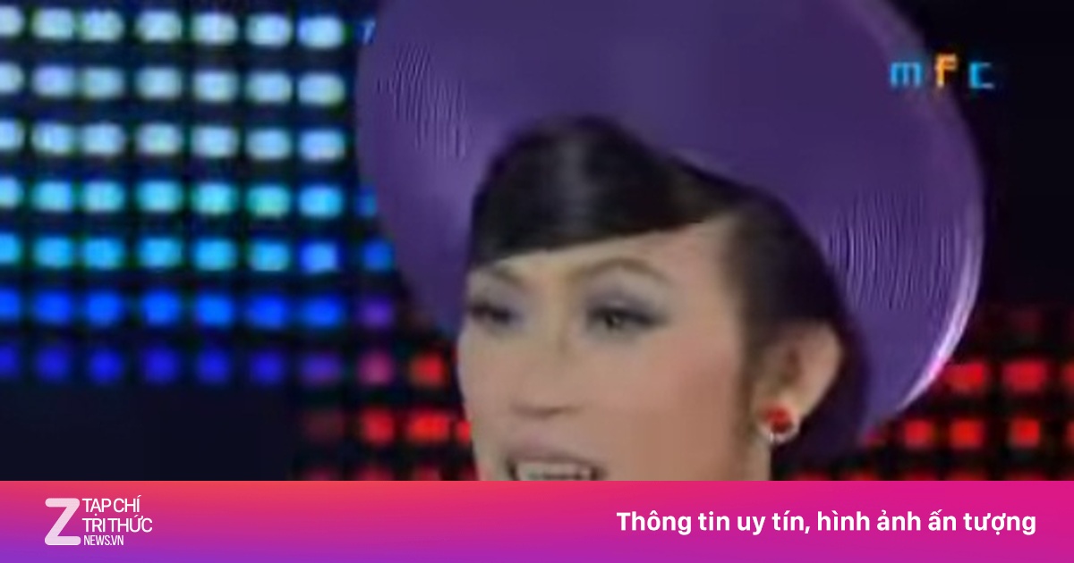 Clip Hoài Linh giả gái hát 'Quê hương ba miền' - Giải trí - ZNEWS.VN