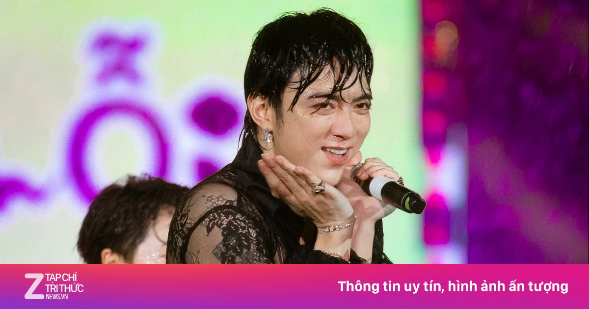Manwah xin lỗi vì mở 'Trình' đón khách 'Anh trai vượt ngàn chông gai'