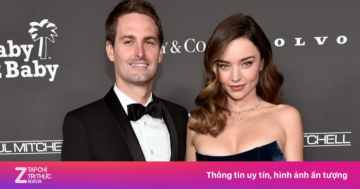 Thiên thần Miranda Kerr gợi cảm bên chồng tỷ phú