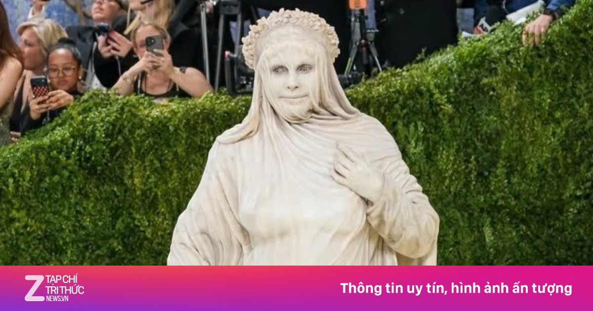 Heidi Klum gây sốc