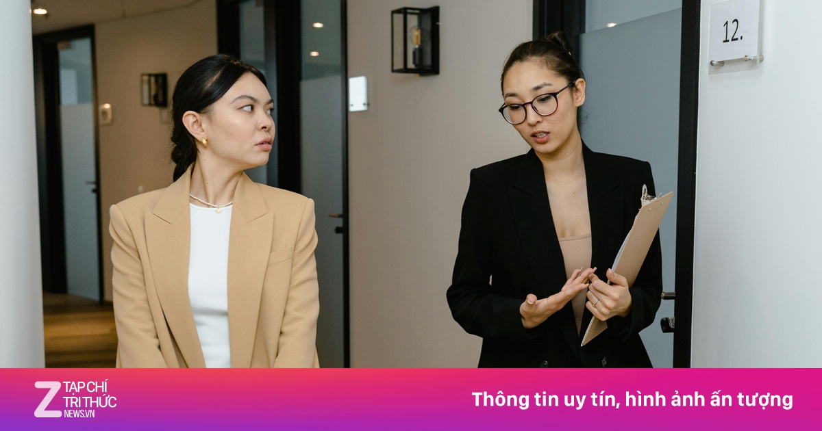Lợi ích của việc buôn chuyện với đồng nghiệp