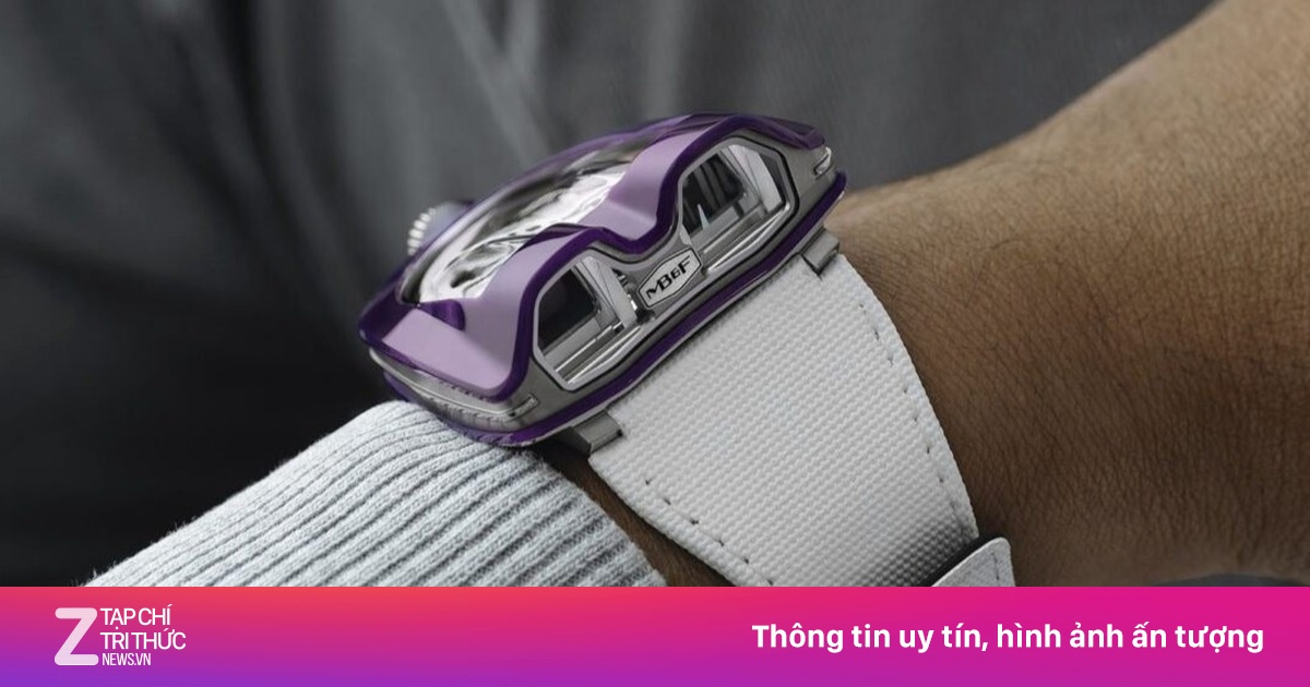 Không rời tay lái, tài xế vẫn xem được giờ trên đồng hồ 88.000 USD