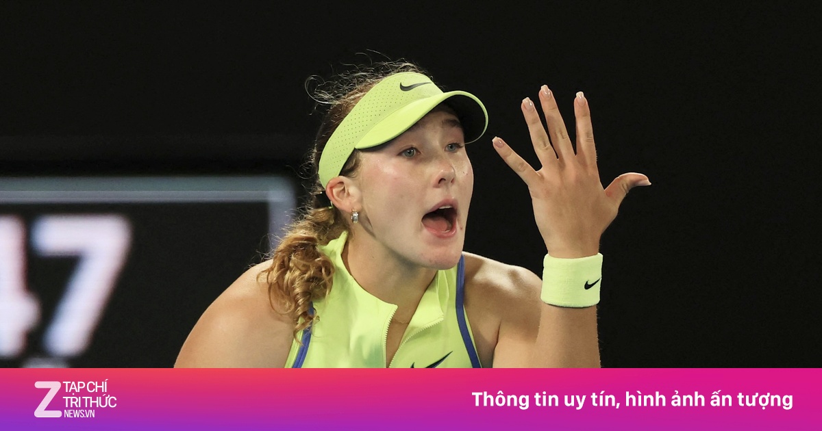 'Búp bê' tennis số 1 Nga bị chỉ trích vì phạm 'luật bất thành văn'