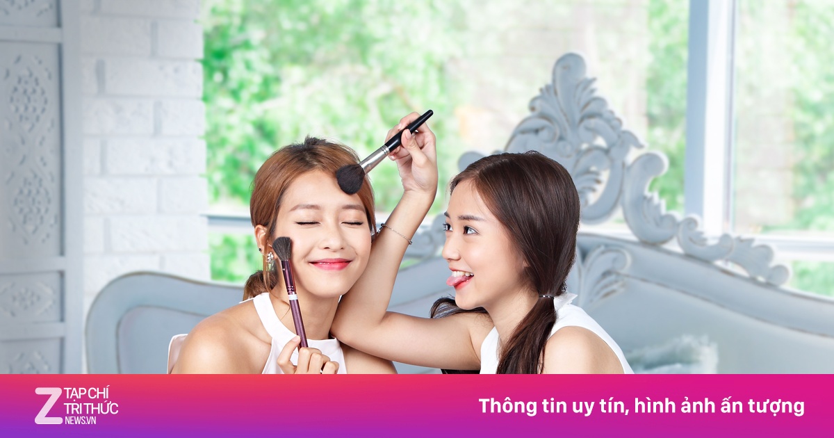 Tình bạn thân thiết của hai hot girl Salim và Khả Ngân | Znews.vn