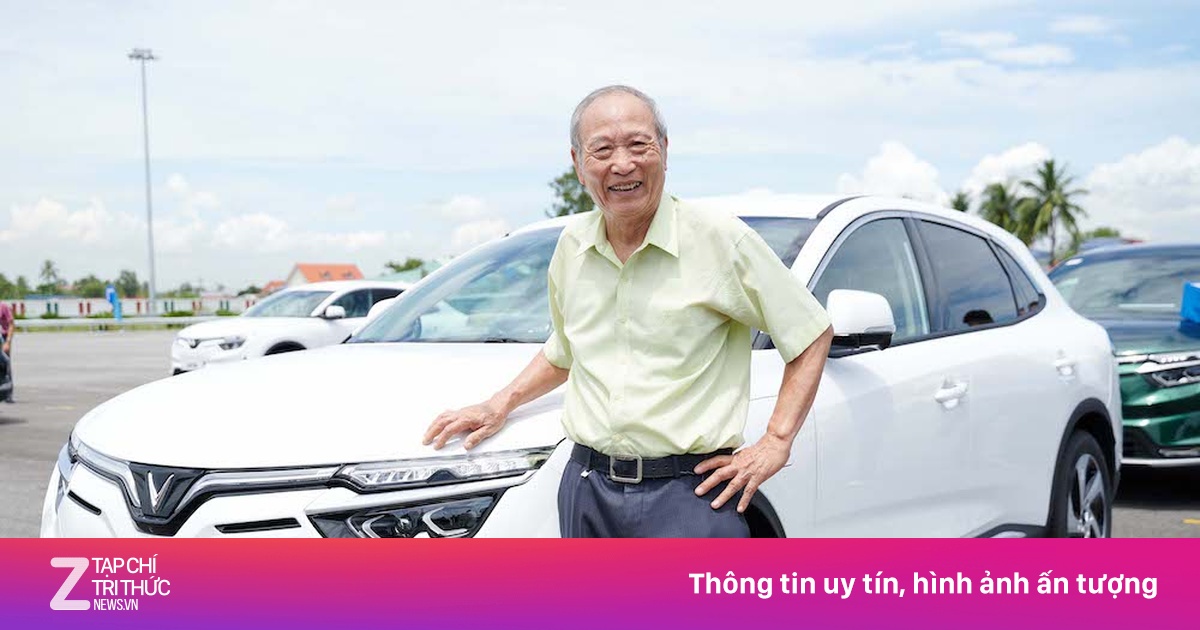 Khách hàng đánh giá cao VinFast khi bàn giao xe VF8 trước hạn 2 tháng ...