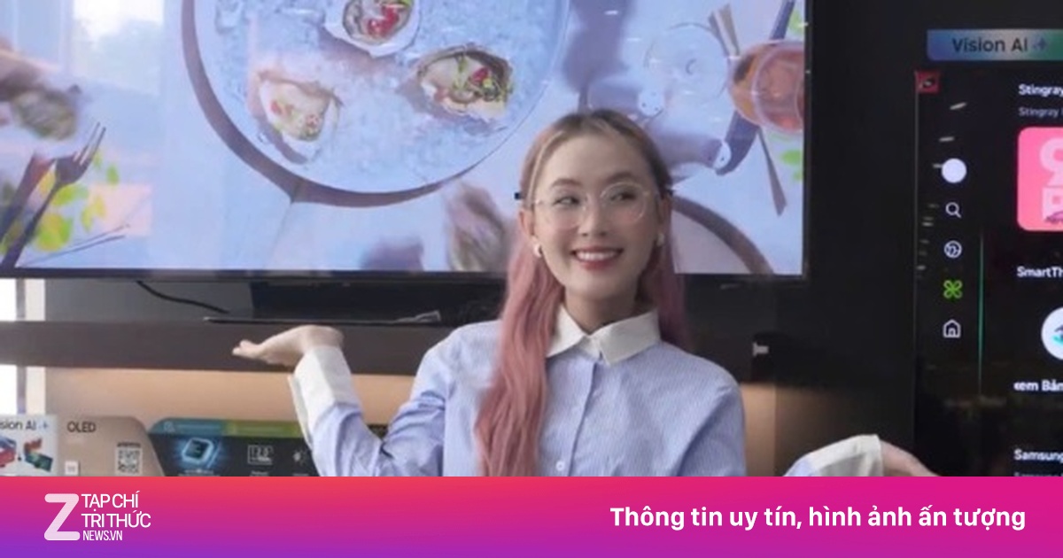 TikToker hào hứng trải nghiệm Samsung AI TV 2025 tại cửa hàng điện máy