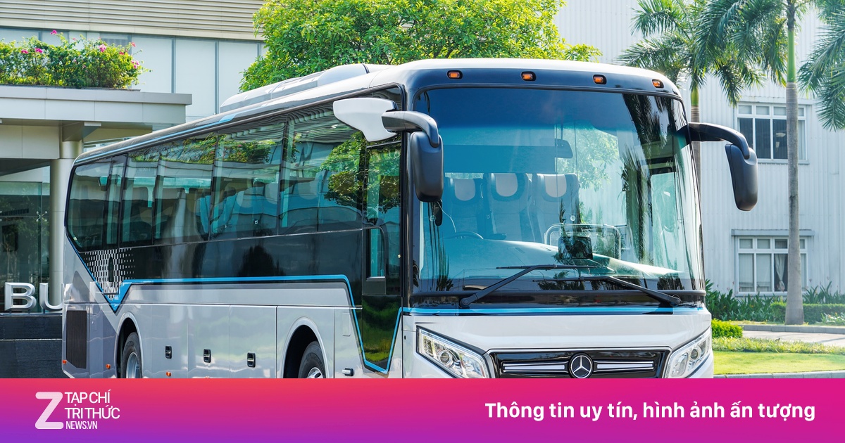 Thaco Auto xuất khẩu xe bus Mercedes-Benz RS 1936 sang Thái Lan