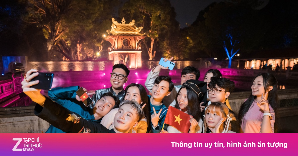 'Voices of Galaxy': Khi người Việt bình dị mà phi thường cất tiếng nói