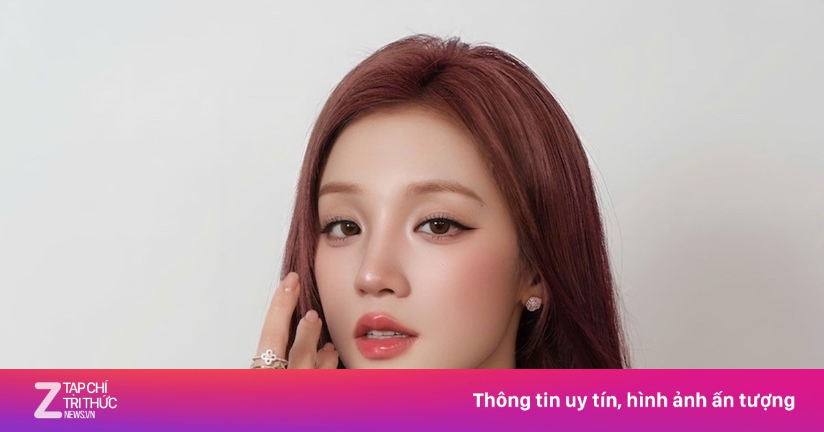 Tống Vũ Kỳ vén màn BST nữ trang Tory Burch trước thềm lễ tình nhân