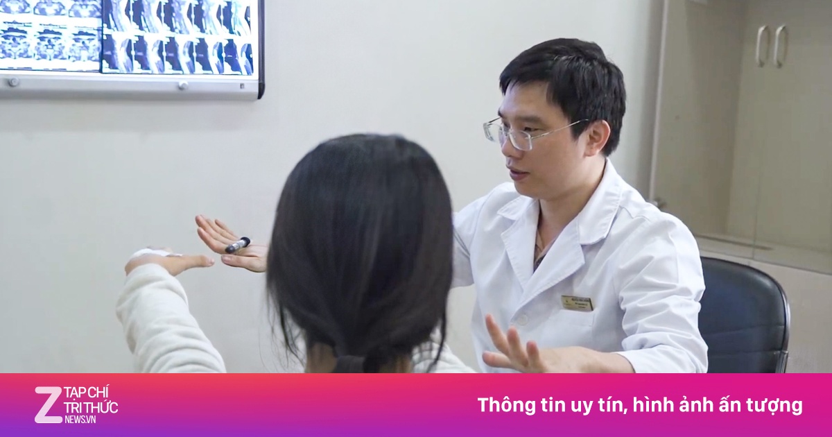 Bác sĩ Vinmec ‘hồi sinh’ đôi chân cho bé gái liệt hoàn toàn