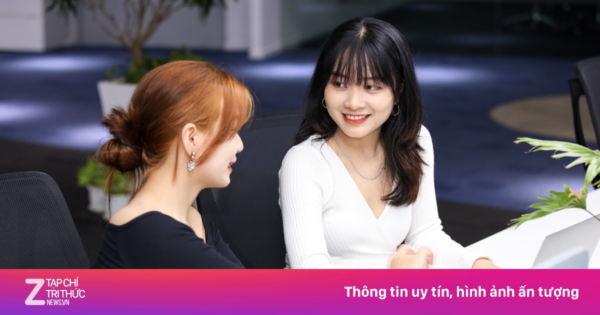 Cảnh đối lập tại văn phòng TP.HCM, Hà Nội ngày đầu đi làm lại sau Tết
