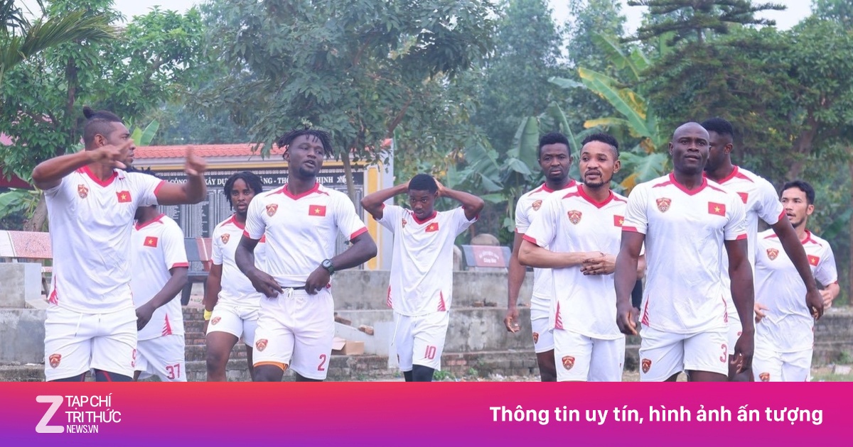 Tranh cãi giải bóng đá hội làng toàn cầu thủ nước ngoài