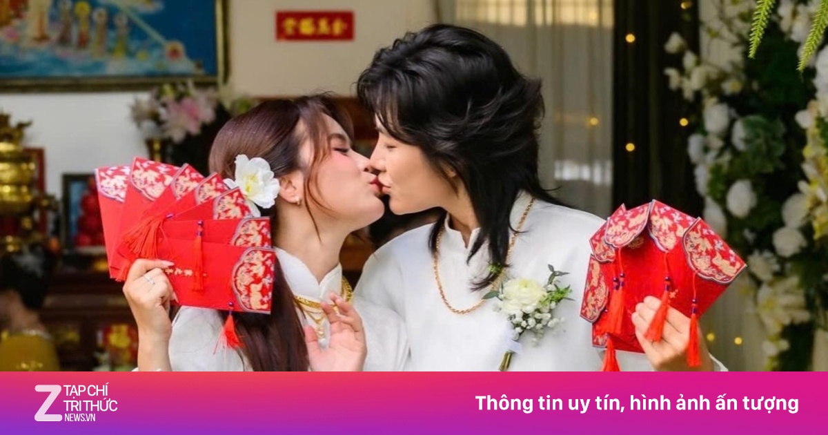 Cặp đôi nữ yêu nhau từ cấp 2, cưới sau 15 năm gây sốt mạng xã hội