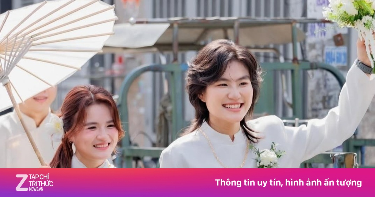Cặp đôi nữ yêu nhau từ cấp 2, về chung nhà sau 15 năm hẹn hò