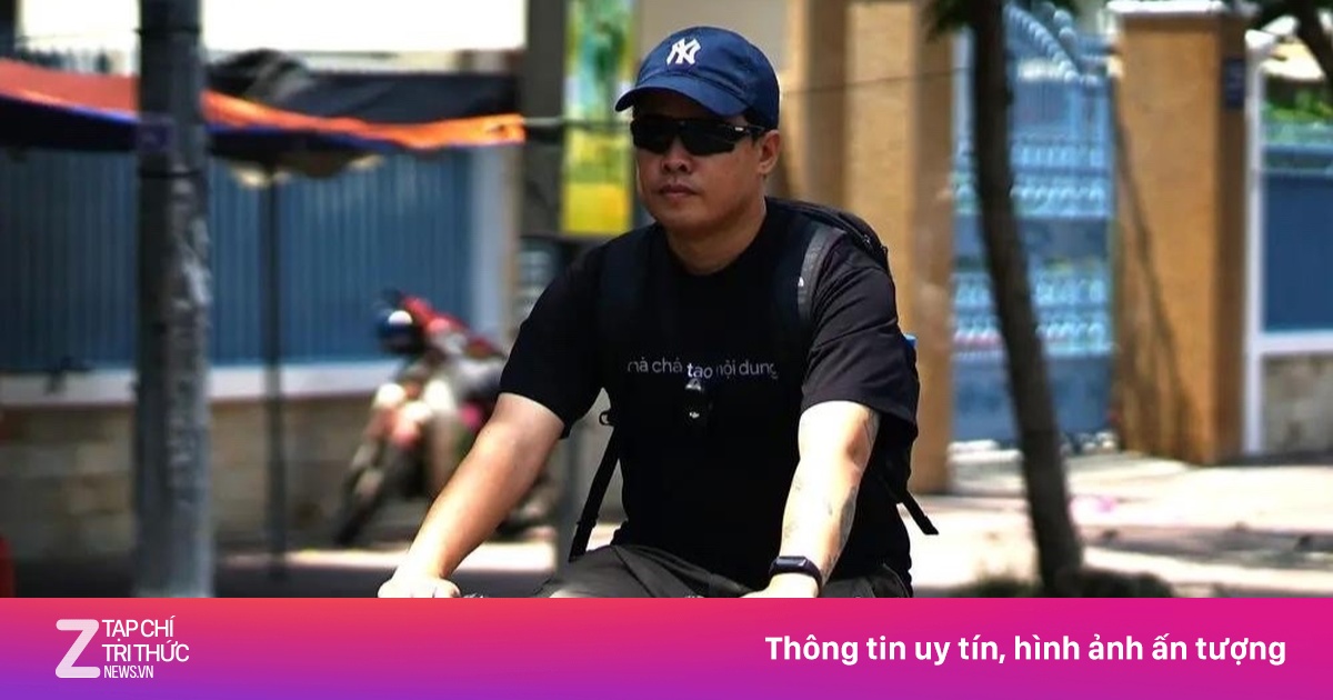 Chàng trai TP.HCM đạp xe 24 km/ngày đi làm để tiết kiệm xăng