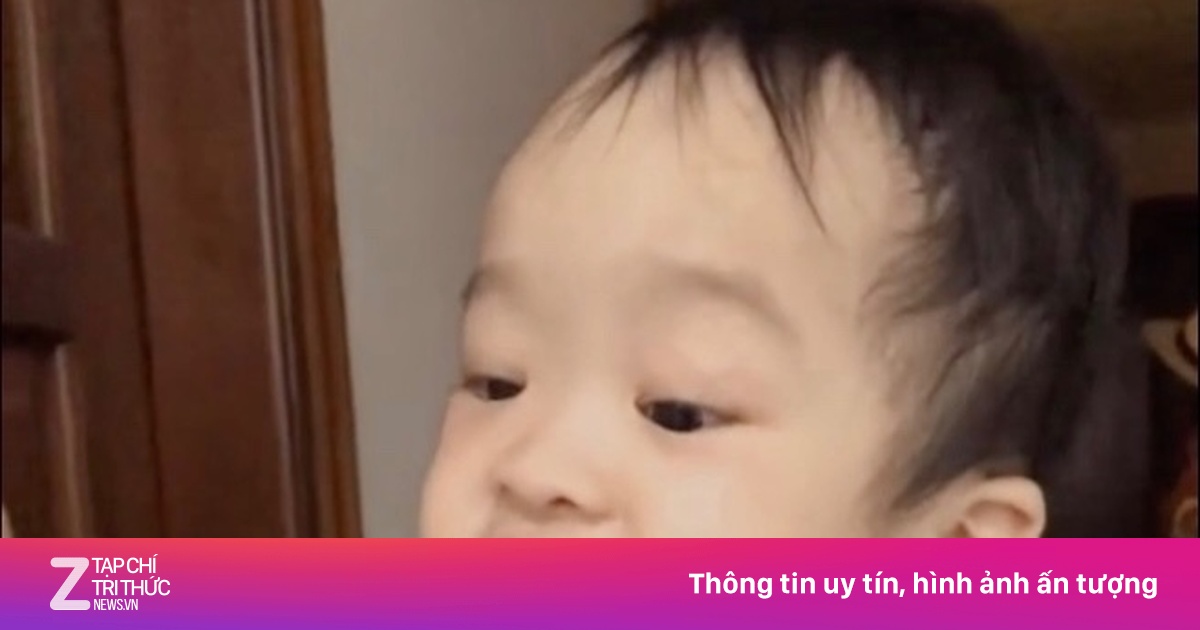 Em bé gây sốt khắp cõi mạng với meme 'nín' giờ ra sao?