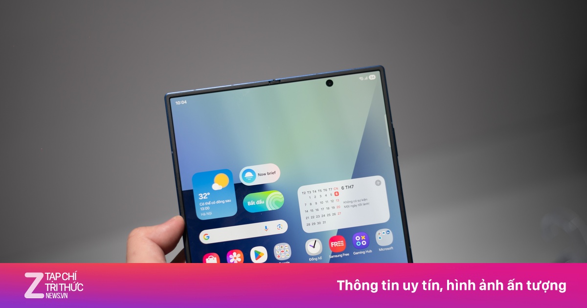 Samsung đi sau, vào thế bám đuổi điện thoại gập Trung Quốc