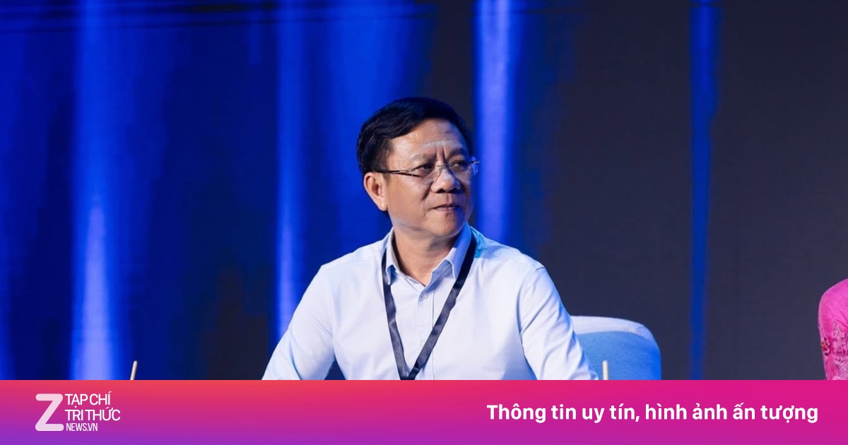 Tin bạo lực dày đặc, bà cụ 80 tuổi dạy học thì không ai đưa