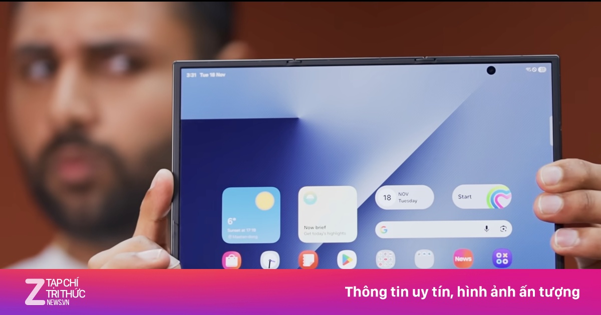 Đây là smartphone gập ba của Samsung