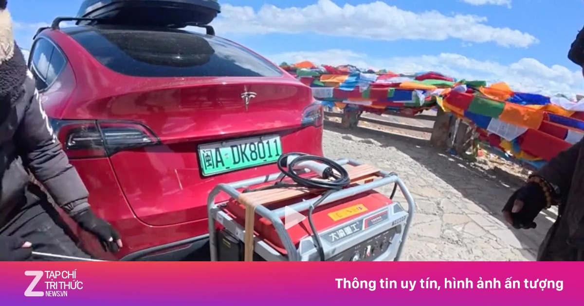 Lo không có trạm sạc, chủ xe Tesla 'độ' luôn máy phát điện