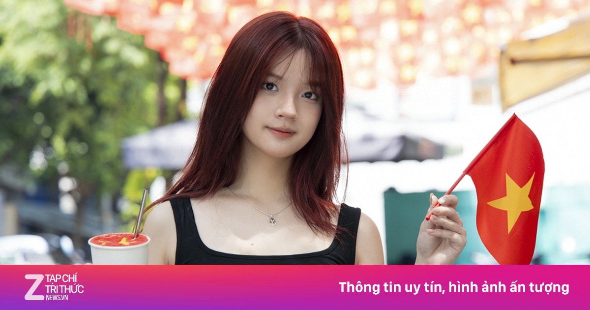 Cà phê sách nhuộm sắc cờ đỏ sao vàng