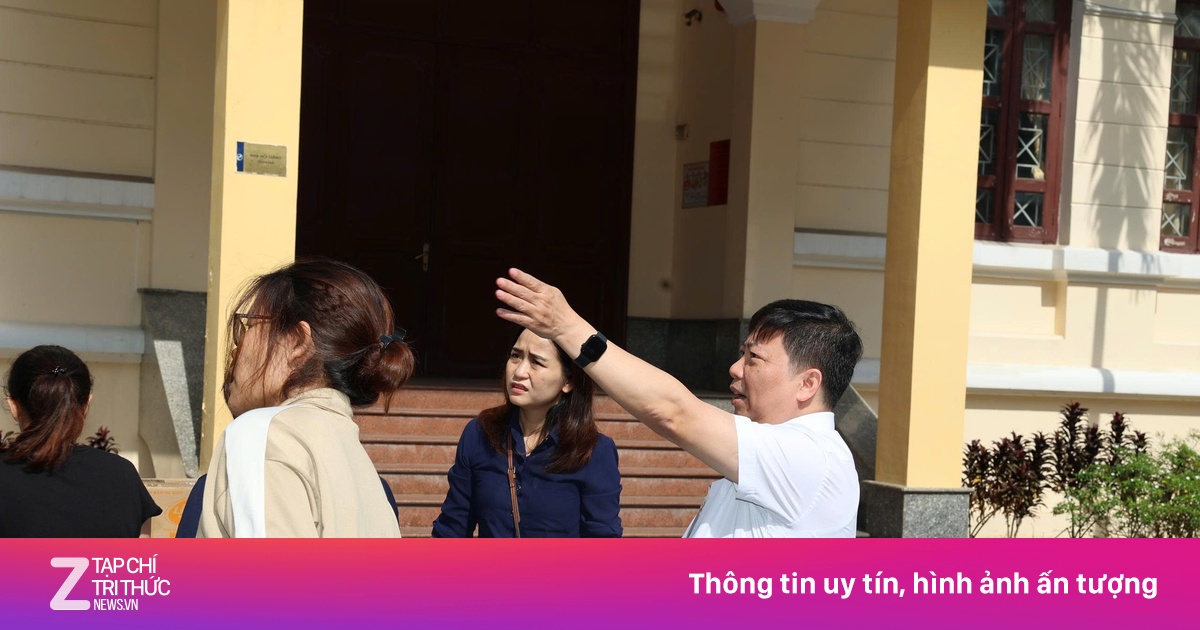 Viện trưởng Viện Pasteur TP.HCM trực tiếp đến vùng ngập lụt