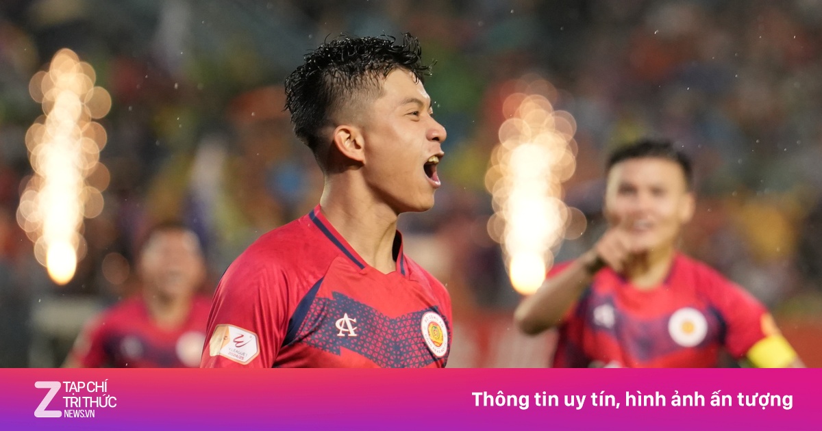 CAHN gia hạn 3 năm với Phan Văn Đức