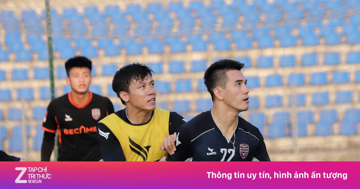 Tiến Linh, Quế Ngọc Hải vẫn ra sân tập cùng Bình Dương