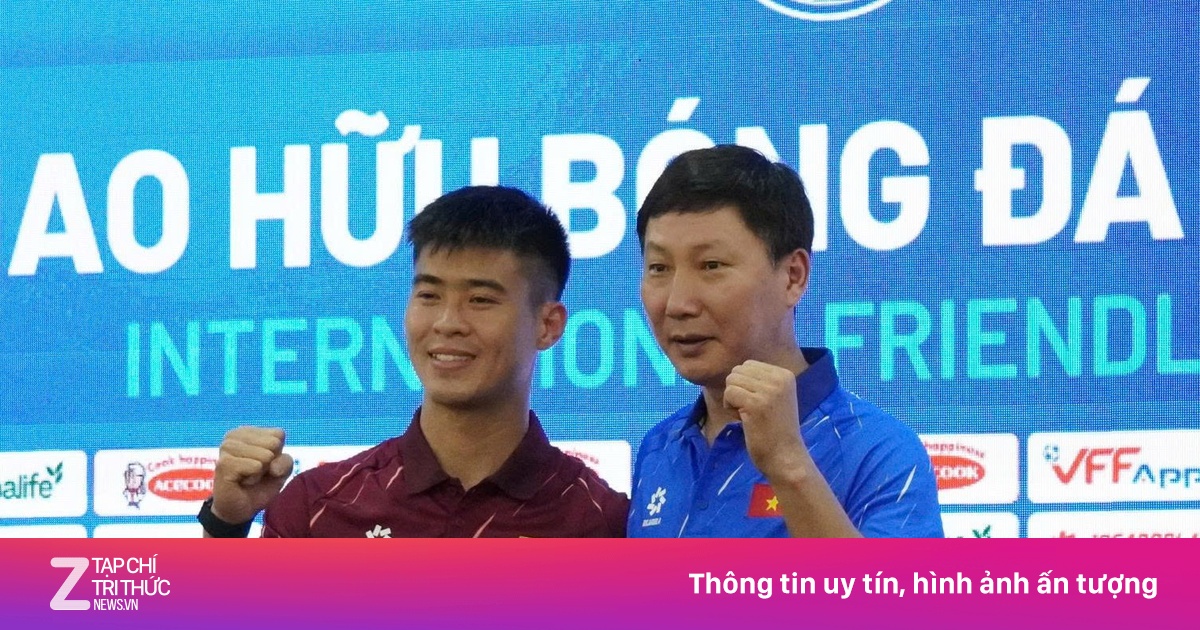 HLV Kim Sang-sik tiết lộ phương án dùng Xuân Son, Hoàng Hên