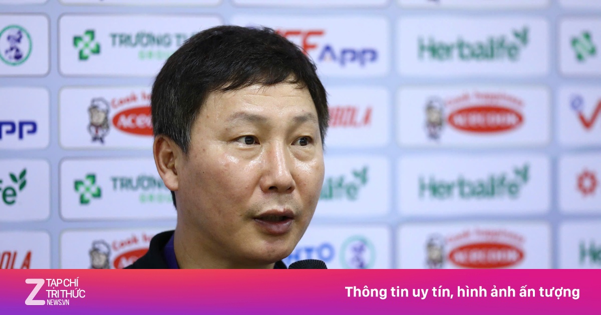 HLV Kim Sang-sik hài lòng về màn phối hợp của Hoàng Hên - Xuân Son