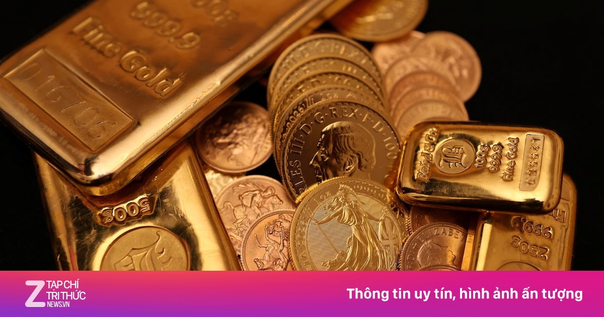 Giá vàng thế giới vượt lại mốc 5.000 USD/ounce