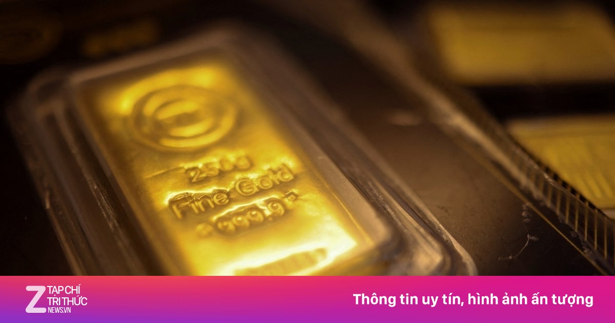 Cá mập' đang gom vàng