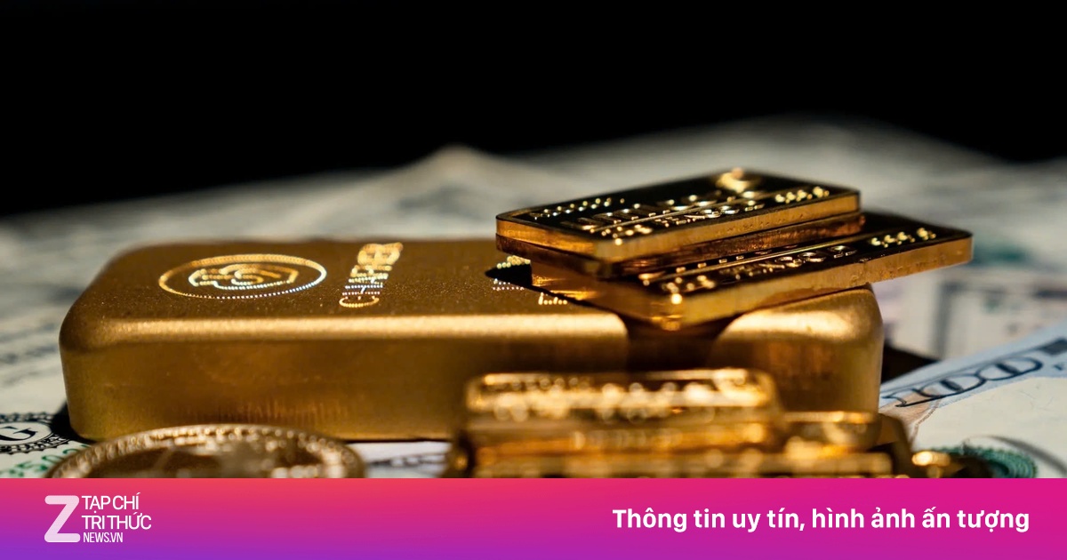 Cá mập' đua nhau bán tháo vàng bạc