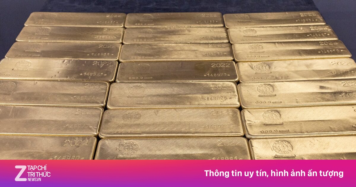 Giá vàng thế giới vượt 4.600 USD