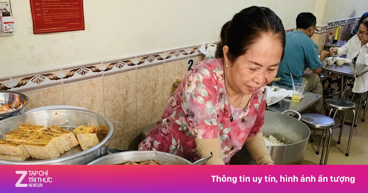 Quán cơm tấm TP.HCM bán 6 tháng, nghỉ 6 tháng vì chủ bận đi nước ngoài