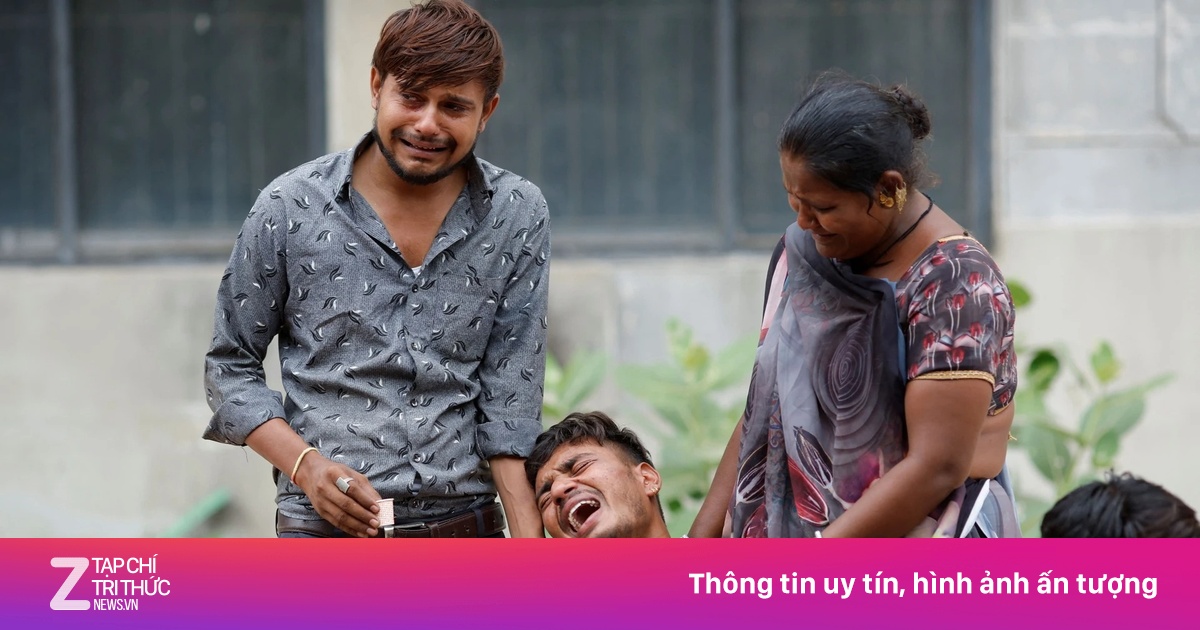 Ngủ trên vỉa hè, cậu bé vô gia cư thiệt mạng vì máy bay Air India rơi
