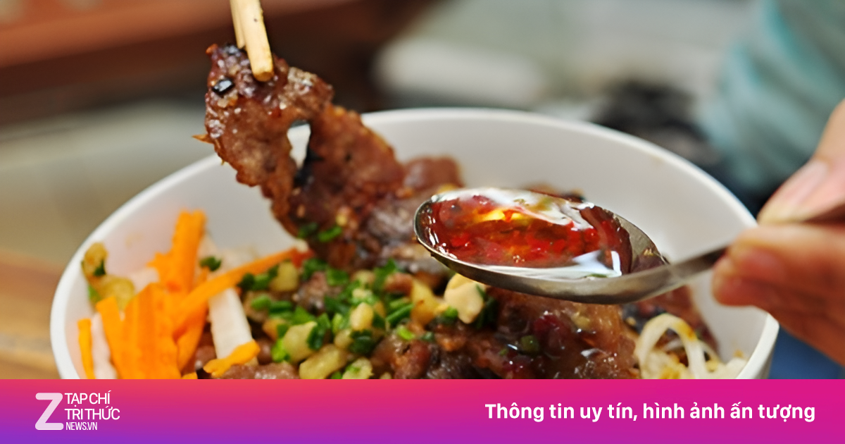 Tô bún thịt nướng ở TP.HCM tăng giá 4 lần trong một năm