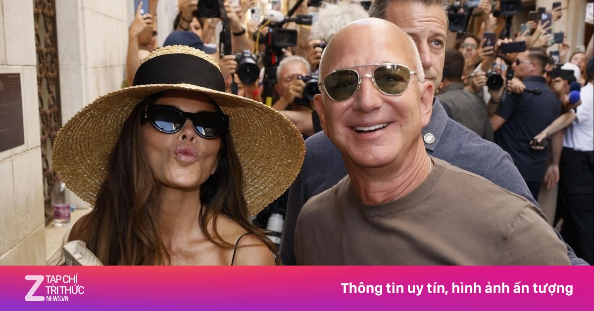 Vợ chồng tỷ phú Jeff Bezos lộ diện ồn ào sau 'đám cưới thế kỷ'
