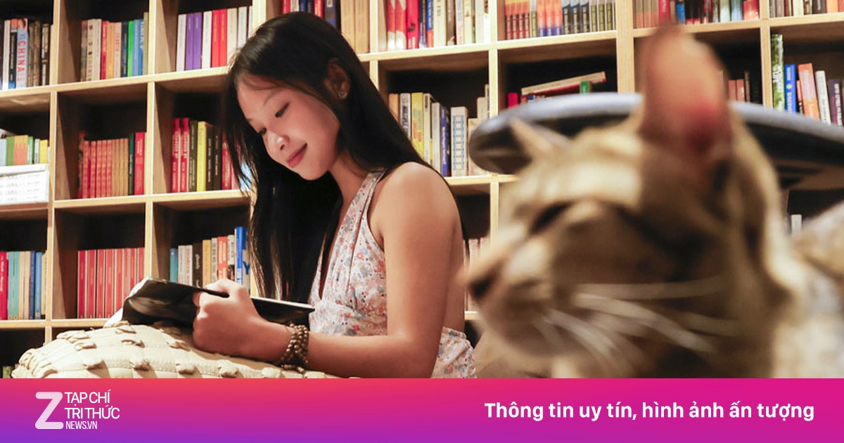 Cà phê sách 'tìm mãi không ra', không quảng cáo vẫn kín bàn cuối tuần